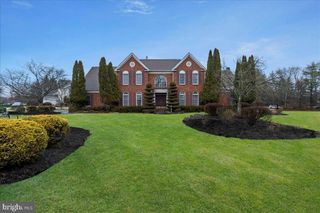 2062 SILVERWOOD DR, Newtown, PA 18940