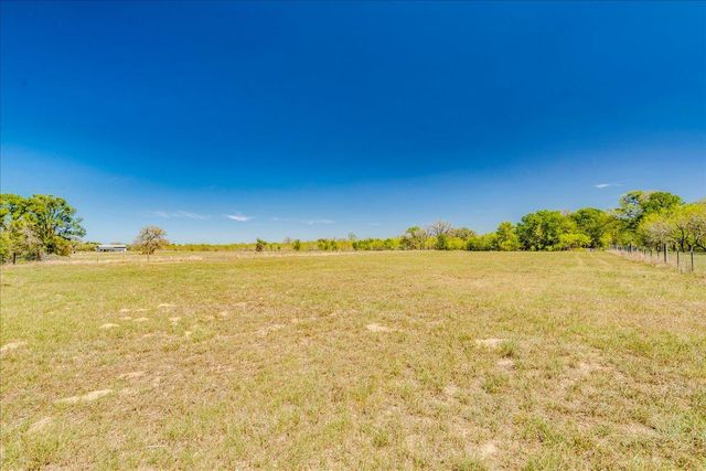 169 Sand Hill RD, Dale, TX 78616