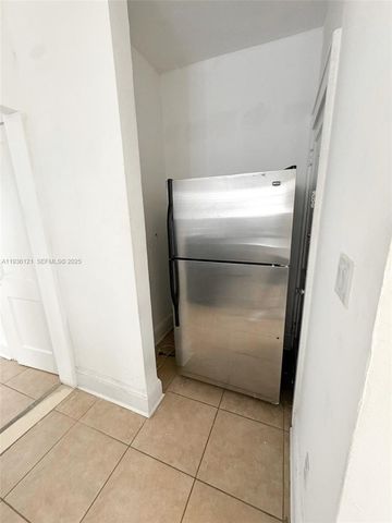 711 NW 1st St 3, Miami, FL 33128