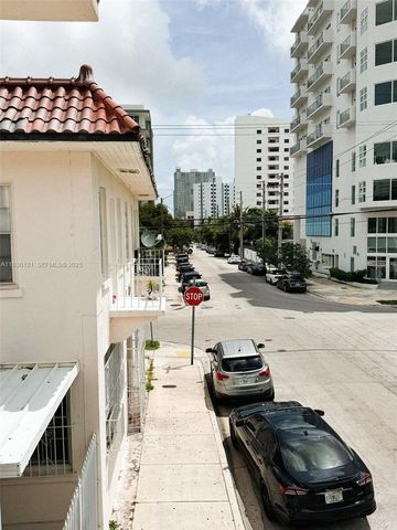 711 NW 1st St 3, Miami, FL 33128