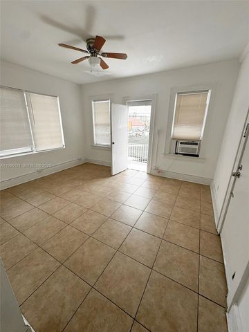 711 NW 1st St 3, Miami, FL 33128