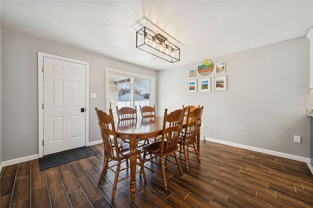 68 Barnhart Rd, Hempfield Twp, PA 15601