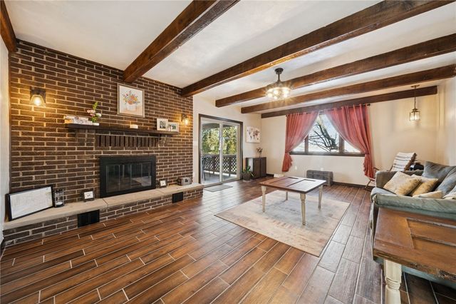 68 Barnhart Rd, Hempfield Twp, PA 15601