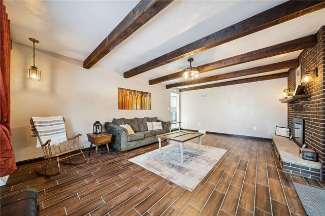 68 Barnhart Rd, Hempfield Twp, PA 15601