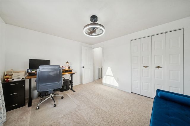 68 Barnhart Rd, Hempfield Twp, PA 15601