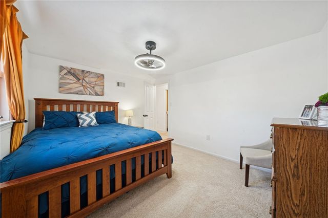 68 Barnhart Rd, Hempfield Twp, PA 15601