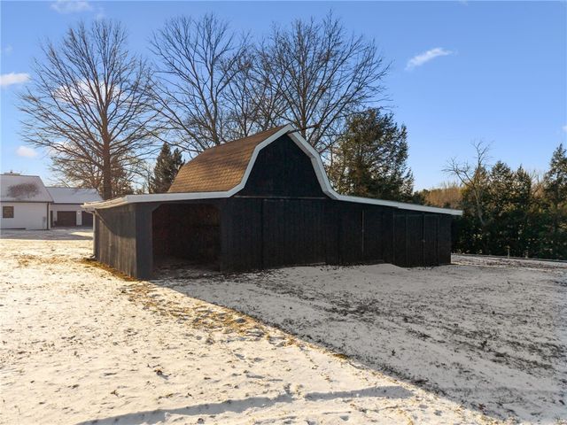 68 Barnhart Rd, Hempfield Twp, PA 15601