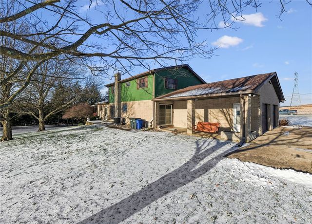 68 Barnhart Rd, Hempfield Twp, PA 15601