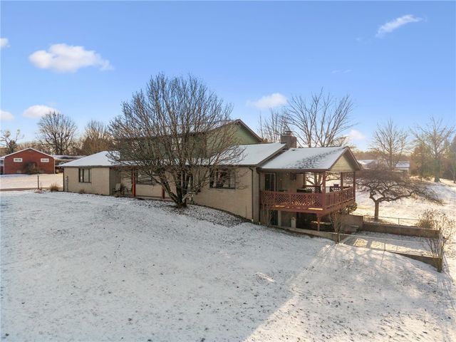 68 Barnhart Rd, Hempfield Twp, PA 15601