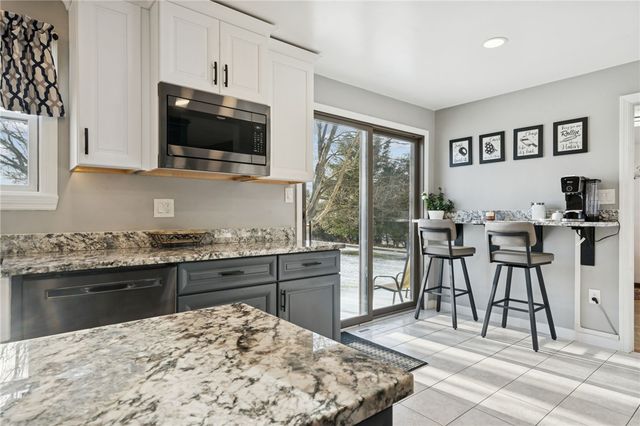 68 Barnhart Rd, Hempfield Twp, PA 15601