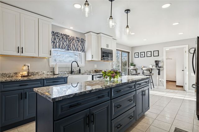 68 Barnhart Rd, Hempfield Twp, PA 15601