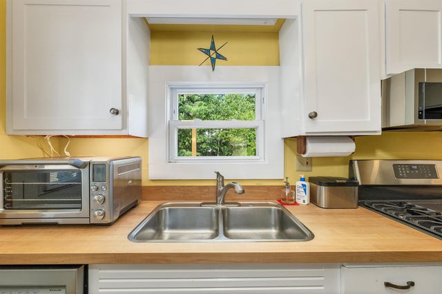 369 High Street, Somersworth, NH 03878