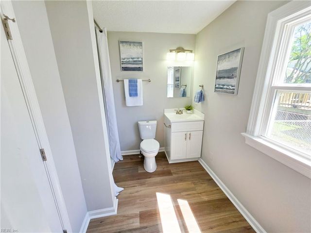 725 Oakland AVE, Hampton, VA 23663