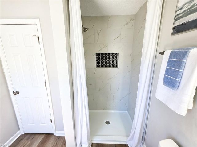 725 Oakland AVE, Hampton, VA 23663