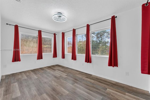 4780 NE 8th Ter, Oakland Park, FL 33334