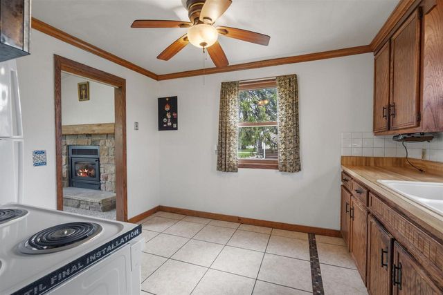 607 HUNTERS POINT ROAD, Neenah, WI 54956