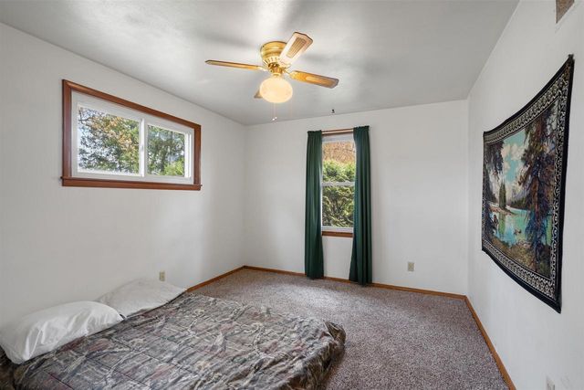 607 HUNTERS POINT ROAD, Neenah, WI 54956