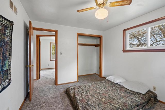 607 HUNTERS POINT ROAD, Neenah, WI 54956