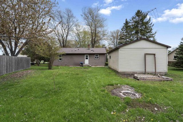 607 HUNTERS POINT ROAD, Neenah, WI 54956