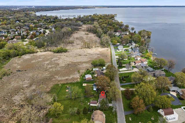 607 HUNTERS POINT ROAD, Neenah, WI 54956