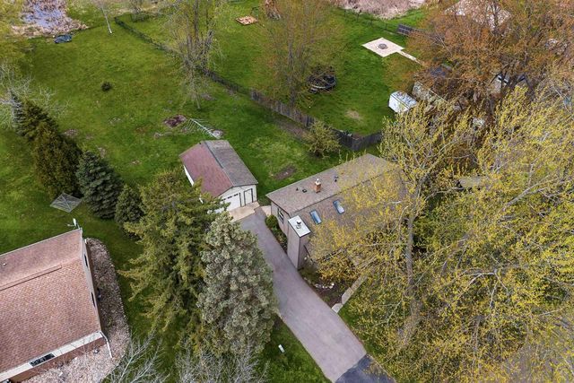 607 HUNTERS POINT ROAD, Neenah, WI 54956