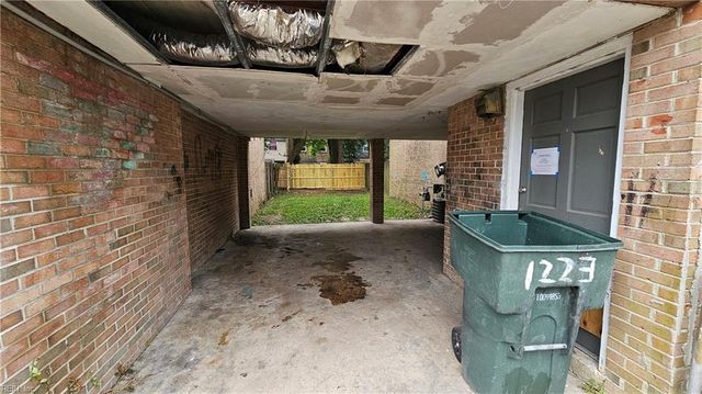 1221 Curie CT, Norfolk, VA 23513