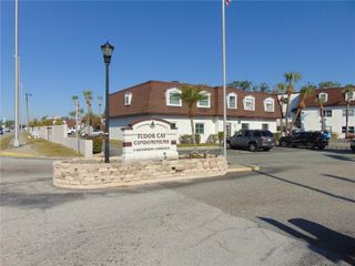 9119 TUDOR DRIVE E102, Tampa, FL 33615