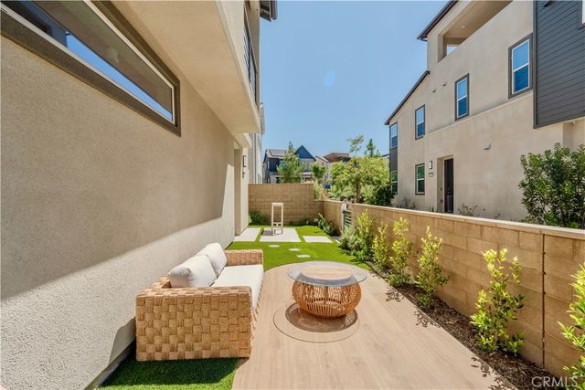 426 Lobata, Irvine, CA 92618