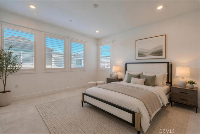 426 Lobata, Irvine, CA 92618