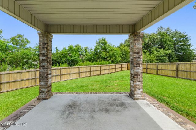 10545 W Landon Green Circle, Gulfport, MS 39503
