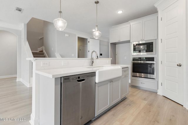 10545 W Landon Green Circle, Gulfport, MS 39503