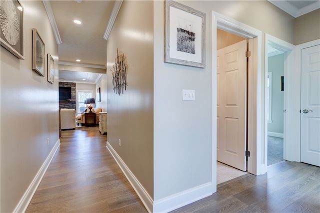 5972 Monarch Drive, Farmington, NY 14425