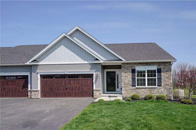 5972 Monarch Drive, Farmington, NY 14425