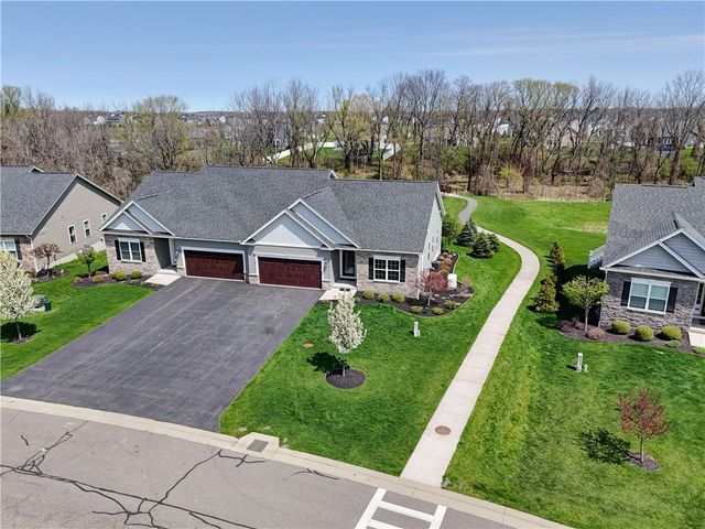 5972 Monarch Drive, Farmington, NY 14425
