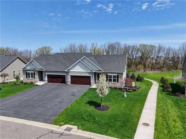 5972 Monarch Drive, Farmington, NY 14425