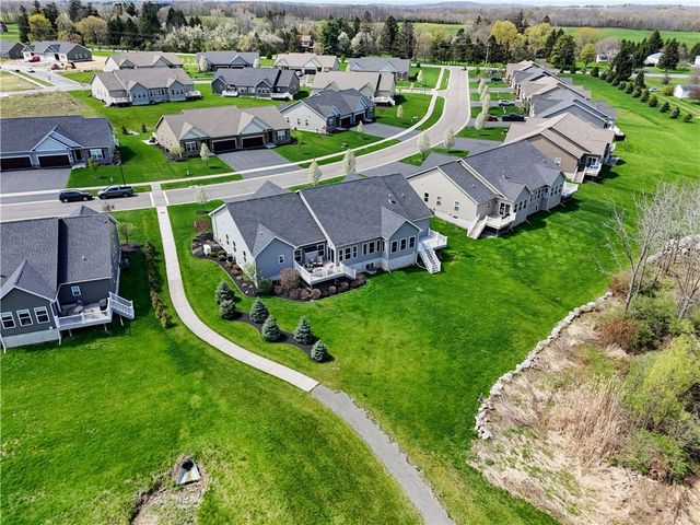 5972 Monarch Drive, Farmington, NY 14425