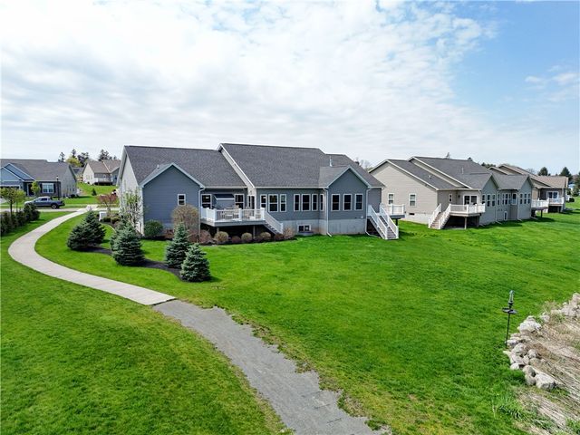 5972 Monarch Drive, Farmington, NY 14425