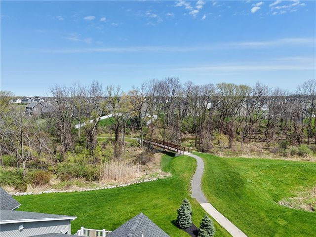 5972 Monarch Drive, Farmington, NY 14425