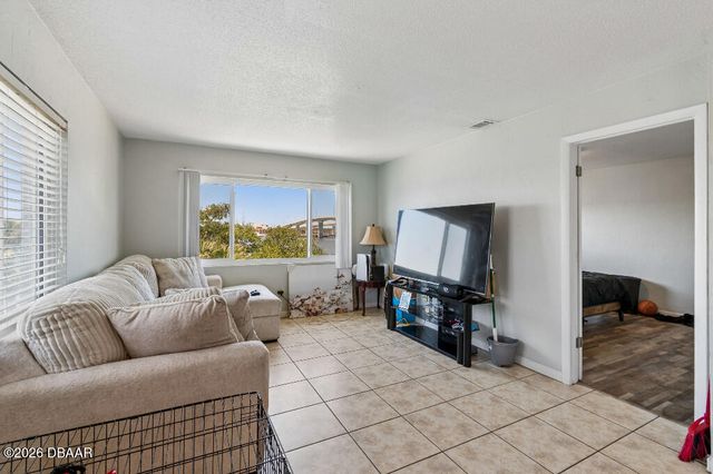 415 N Halifax Ave Apt 303, Daytona Beach, FL 32118