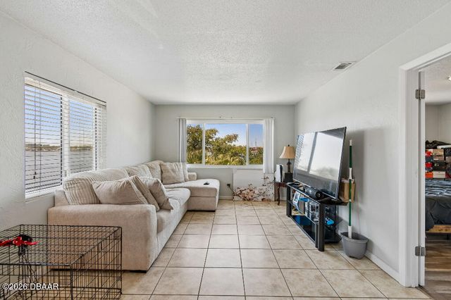 415 N Halifax Ave Apt 303, Daytona Beach, FL 32118