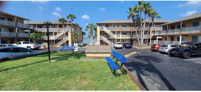 415 N Halifax Ave Apt 303, Daytona Beach, FL 32118