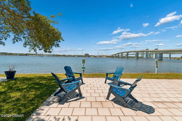 415 N Halifax Ave Apt 303, Daytona Beach, FL 32118