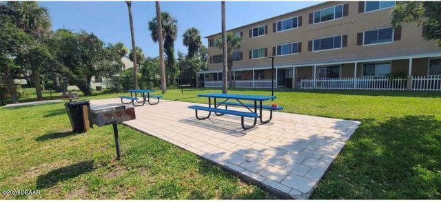 415 N Halifax Ave Apt 303, Daytona Beach, FL 32118