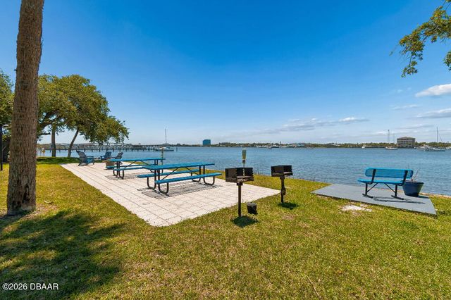 415 N Halifax Ave Apt 303, Daytona Beach, FL 32118