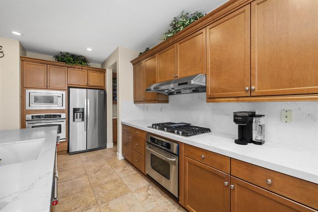 9010 Hearst Pl, El Dorado Hills, CA 95762