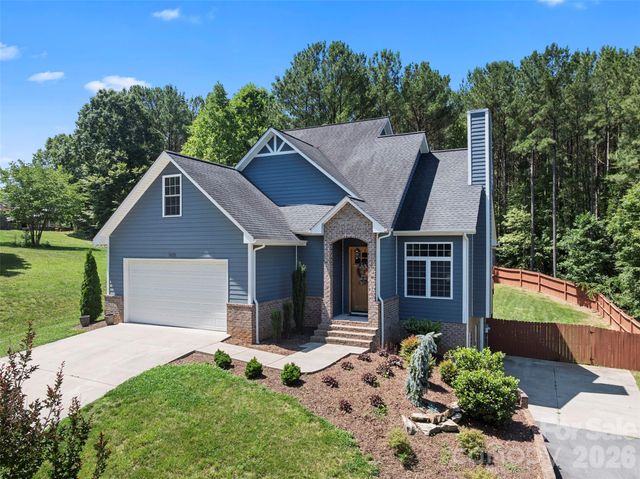7015 Waterfront Place, Granite Falls, NC 28630