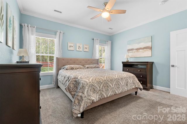 7015 Waterfront Place, Granite Falls, NC 28630
