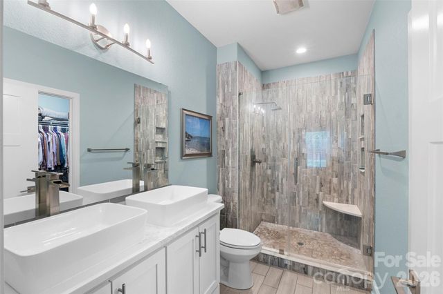 7015 Waterfront Place, Granite Falls, NC 28630