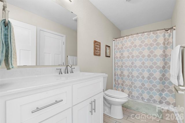 7015 Waterfront Place, Granite Falls, NC 28630