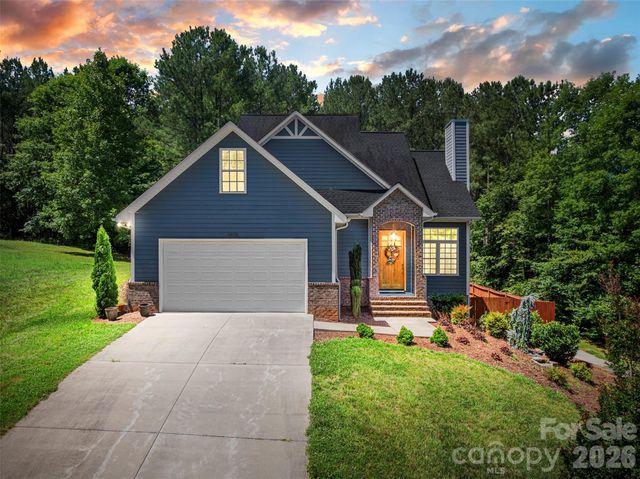 7015 Waterfront Place, Granite Falls, NC 28630